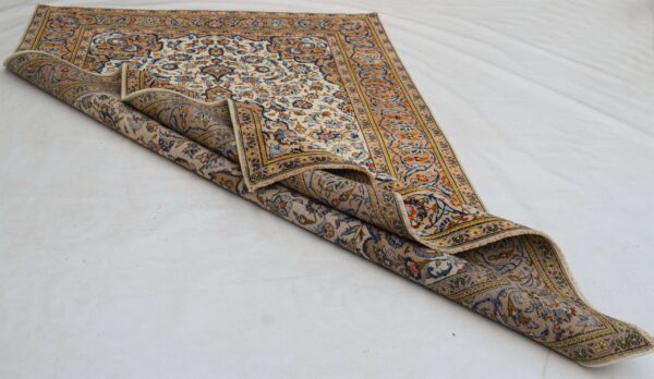 Vintage Persian Rug SBR008 - Central Medallion & Floral Design - 4.11x7.5 - Image 7