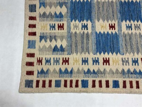 Scandinavian Kilim SBR013 - A Blend of Scandinavian Design and Traditional Weaving - Image 6