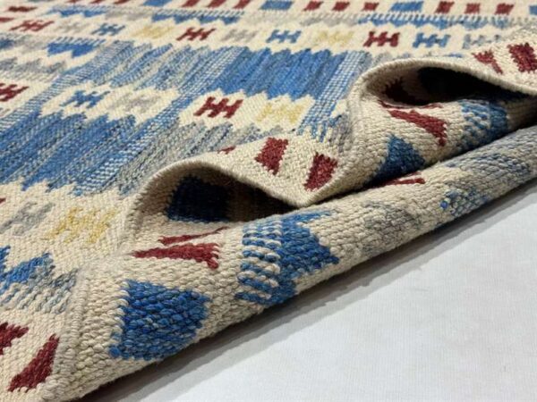 Scandinavian Kilim SBR013 - A Blend of Scandinavian Design and Traditional Weaving - Image 11